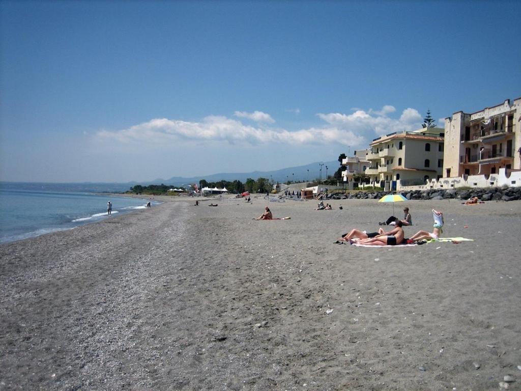 Savoca Apartment Giardini Naxos Eksteriør bilde