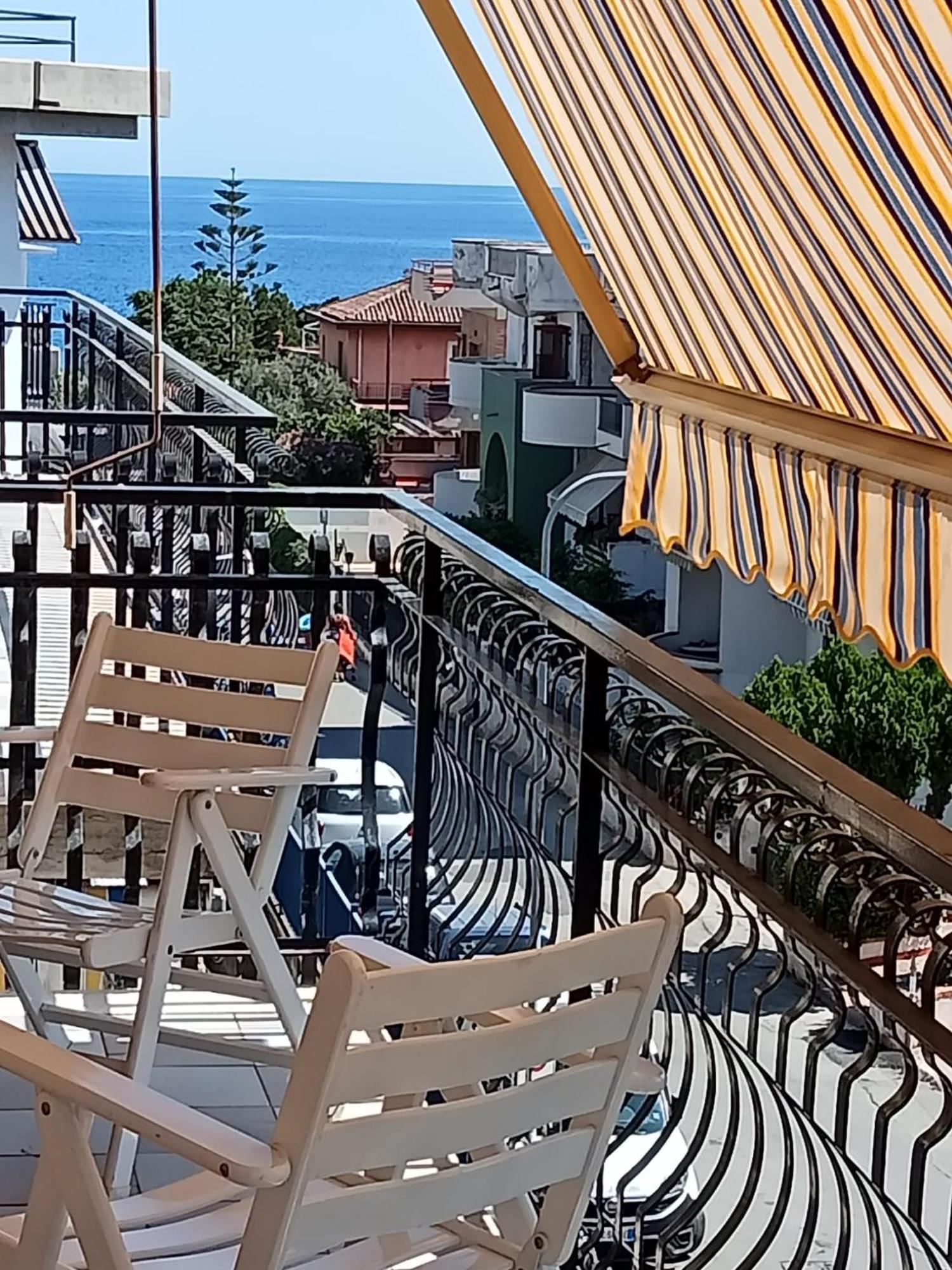 Savoca Apartment Giardini Naxos Eksteriør bilde